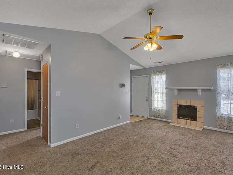 1081 W Pueblo Dr — Photo 5
