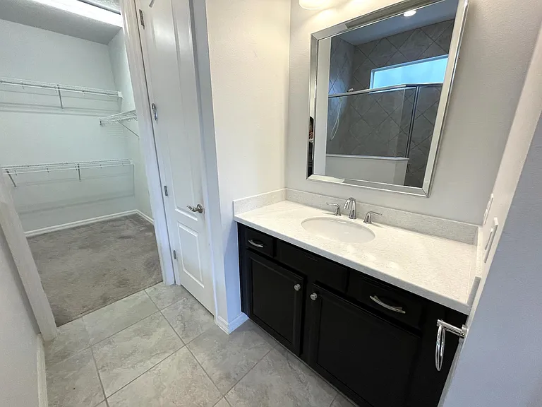 2881 Casterton Dr — Photo 16