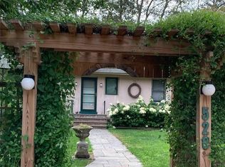 520 Lake Dr, Guilford, CT 06437