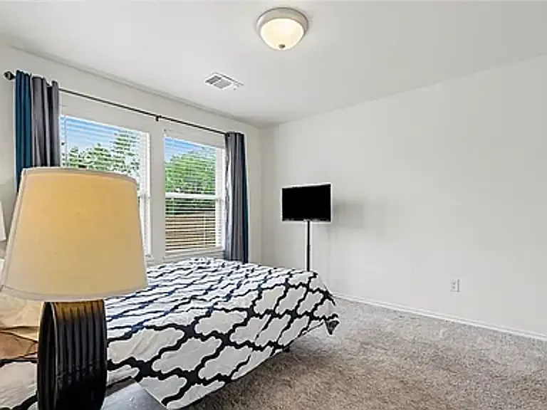 2344 Roca Dr — Photo 12