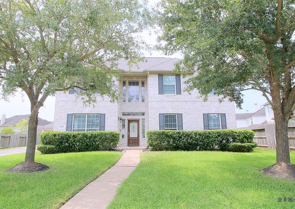 1st image of 2711 Stonebury Ln