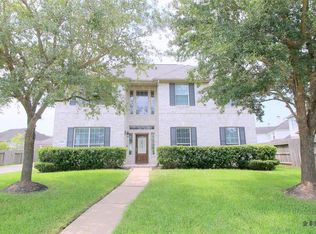 2711 Stonebury Ln, Sugar Land, TX 77479