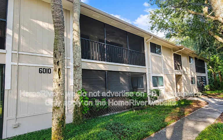 6010 Laketree Ln #H — Photo 1