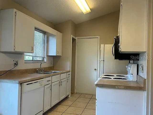 2523 Alexa Ct — Photo 5