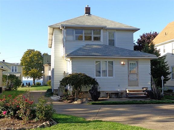 3rd image of 1317 W 2nd St