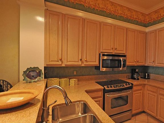 4th image of 854 Grand Harbour E #854