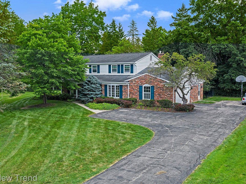 1st image of 21515 Meadow Ln
