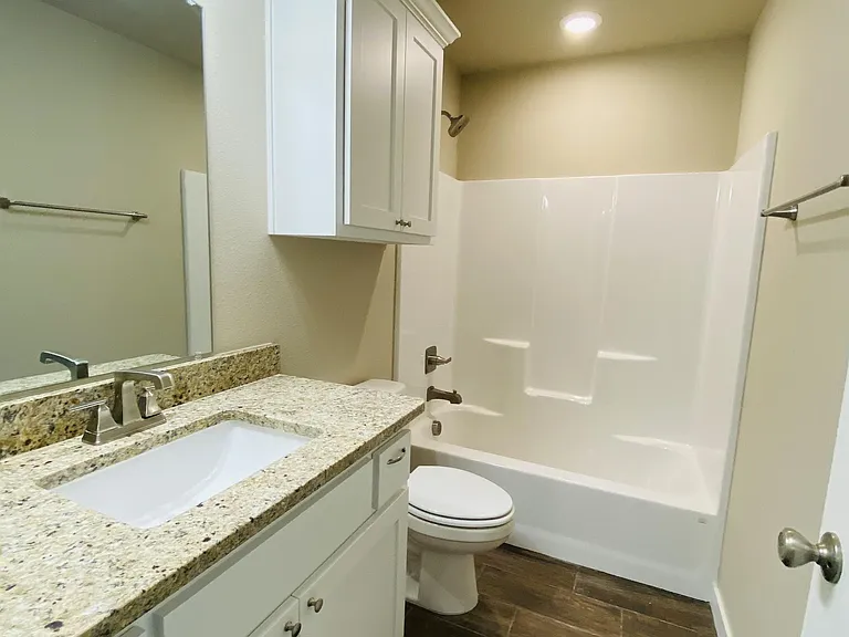 307 N Colbert Ave — Photo 14
