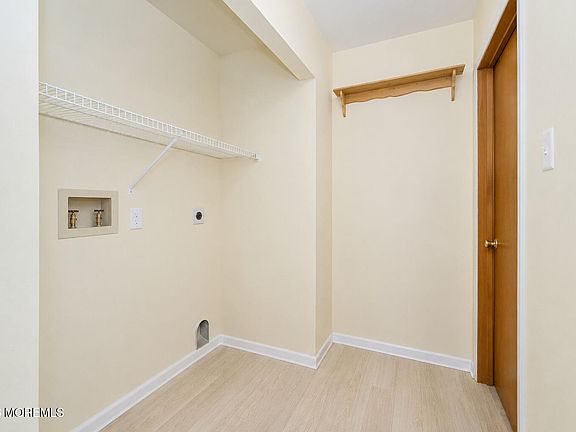 3rd image of 54 Oakland Bay Court