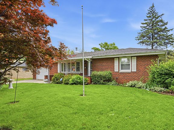 2nd image of 3914 N Lanewood Dr