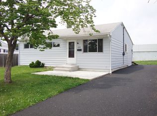 2078 Dogwood Ln, Bethlehem, PA 18018