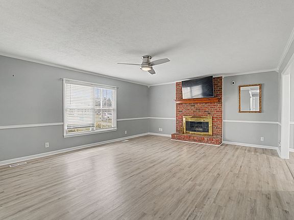 4th image of 410 Ridgetop Dr