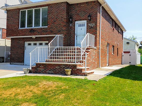 3rd image of 32 Montauk Pl #1