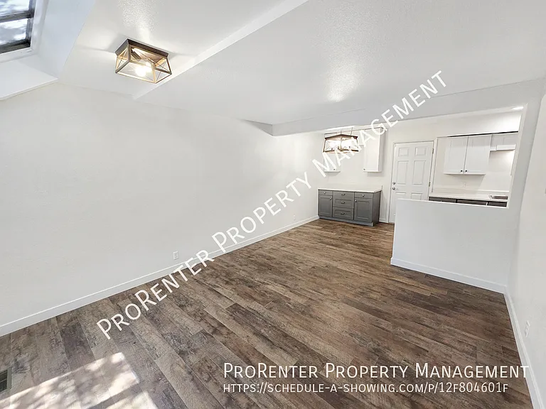 975 E Essex Court Way #3 — Photo 6