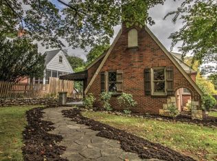 1928 Warrington Rd SW, Roanoke, VA 24015