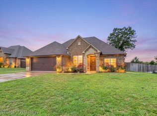 230 Saddle Brook Cir, Hallsville, TX 75650