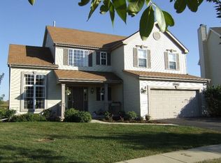 39W053 Shannon Sq, Geneva, IL 60134