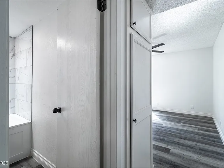 2200 Venus St #C — Photo 14