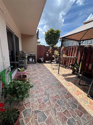 870 SW 129th Pl #106 Photo 1