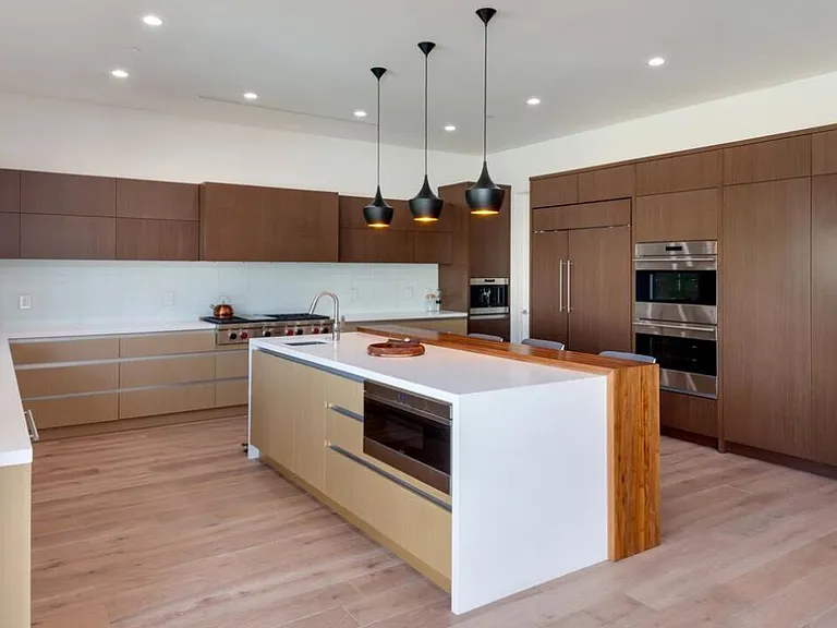 736 N Curson Ave — Photo 25