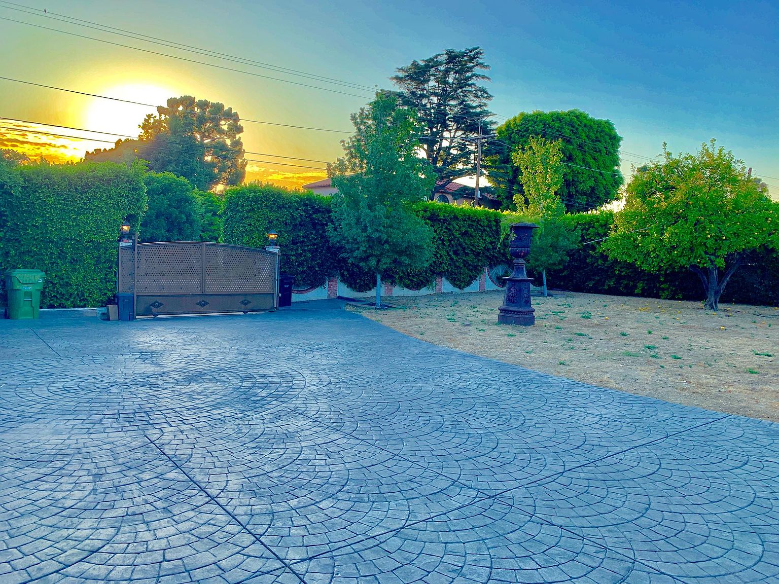 8904 Wheatland Ave, Sun Valley, CA 91352 Zillow