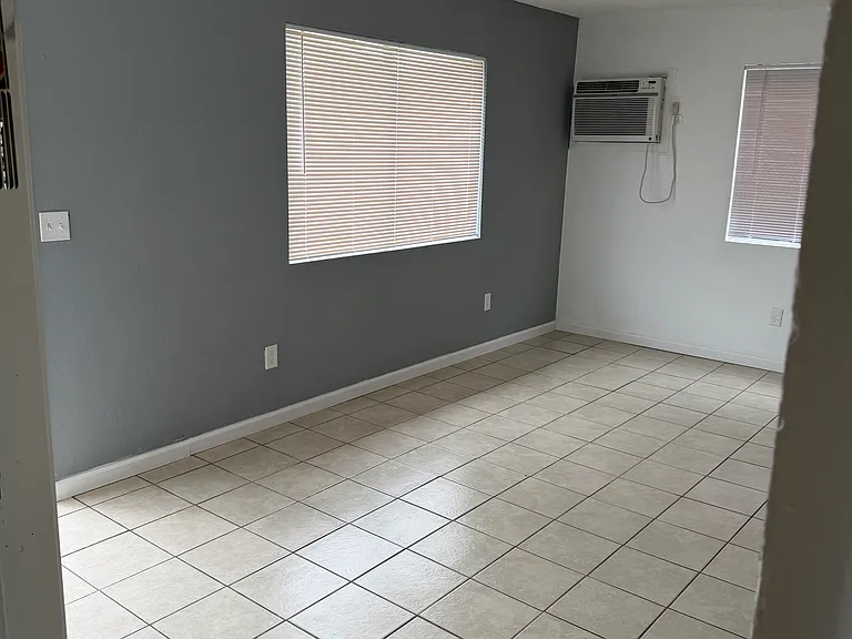 4039 Lorraine Dr #2 — Photo 3