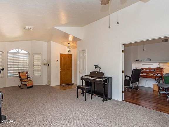 5th image of 697 W Placita Vega Vis