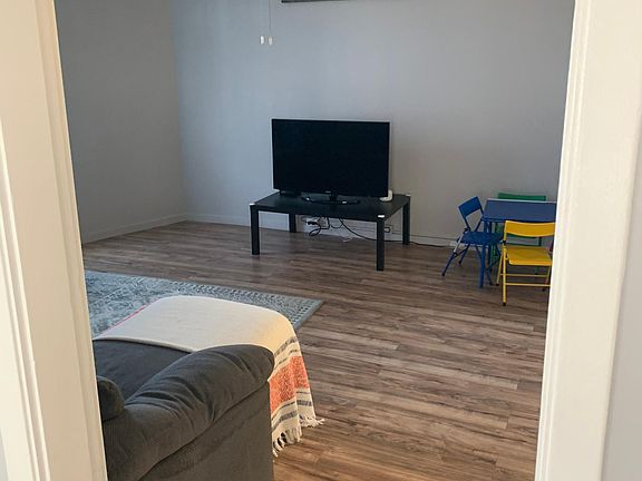 2nd image of 523 San Mateo Ave #523