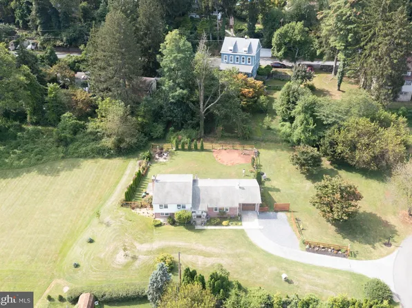 1005 Carsonia Ave, Reading, PA 19606