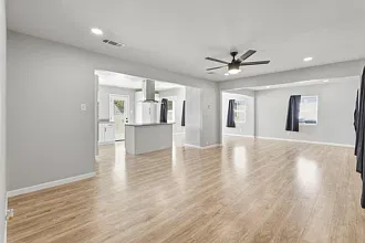 3 bed, 1443 sqft, $2,250 — Photo 3