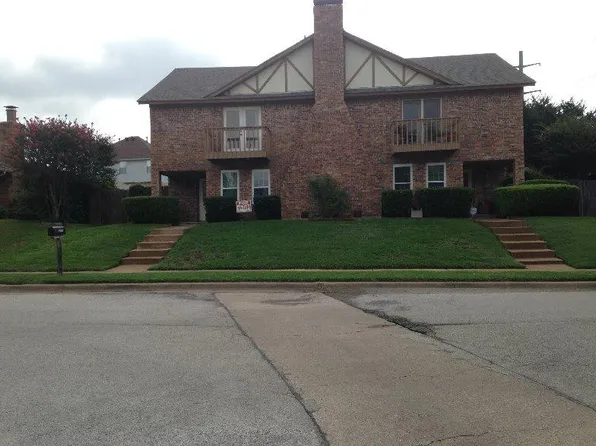 2714 Shady Grove Dr, Bedford, TX 76021