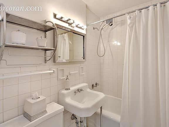 5th image of 130 E 18th St APT 2V