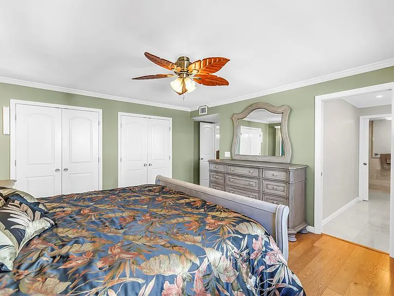 6020 Shore Blvd S #712 — Photo 23