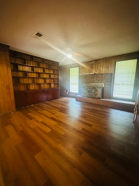 4 bed, 1400 sqft, $1,550 — Photo 3
