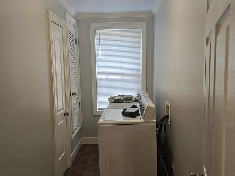 1605 S Pierce St — Photo 9