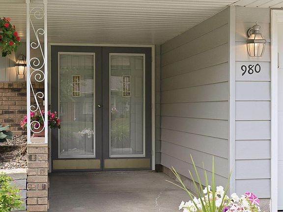 4th image of 980 Lydia Ave W
