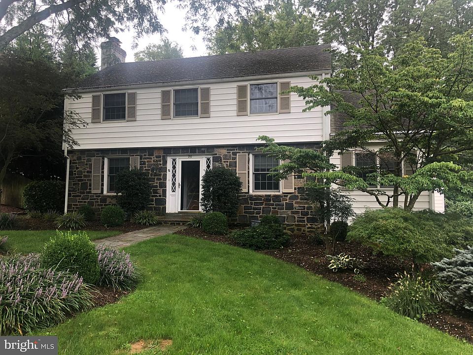 1st image of 20 Vining Ln