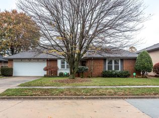 905 E Rockwood St, Springfield, MO 65807