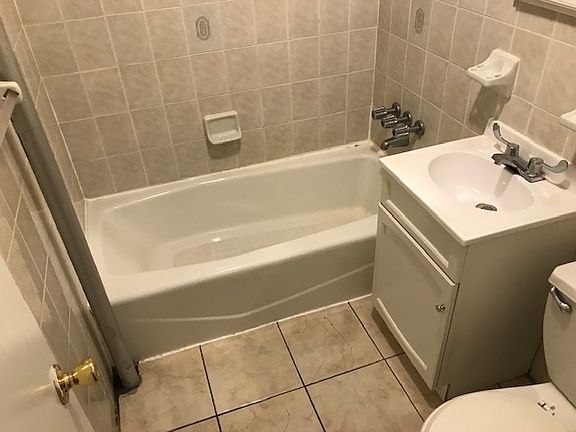 3rd image of 237 E 33rd St #4F