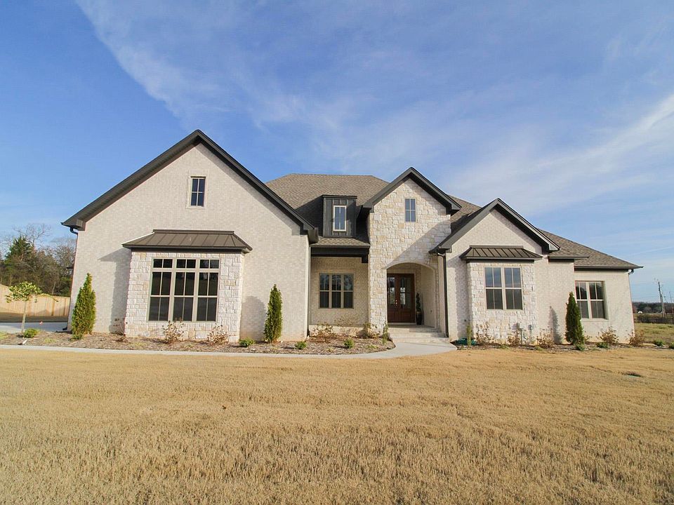 1st image of 12 Highland Dr