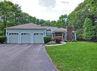 33 Hewitt Dr, Raynham, MA 02767