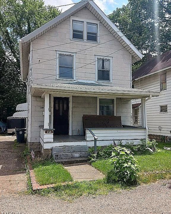 1st image of 349 Comstock Ct