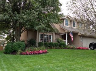 1015 Creighton Rd, Papillion, NE 68046