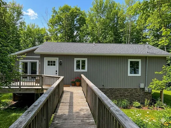 1538 S White Rd, Cedarville, MI 49719
