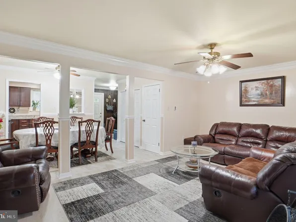 404 Bethlehem Ct, Hagerstown, MD 21740