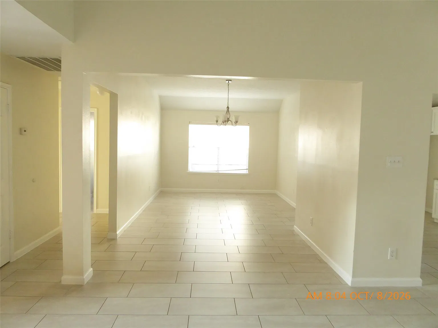 3 bed, 2.0 bath, 1821 sqft, $1,900 — Photo 3