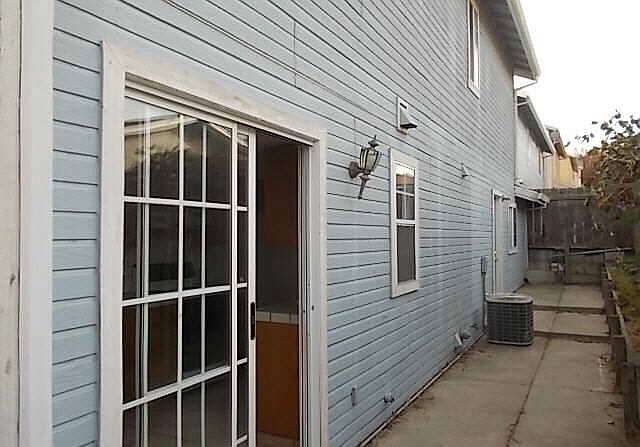 2nd image of 808 Adams Ct