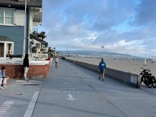 2127 Manhattan Ave, Hermosa Beach, CA 90254