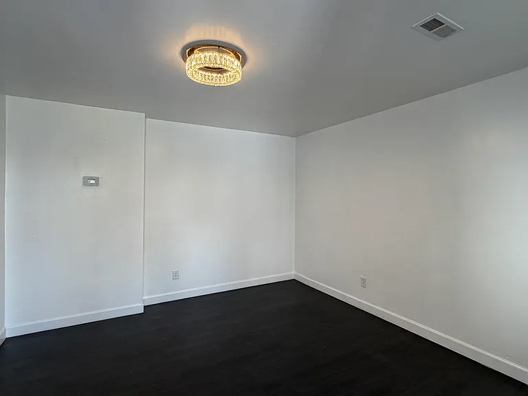 1217 Market St #A — Photo 11