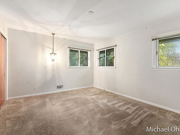 5th image of 1843 Bluehill Dr NE